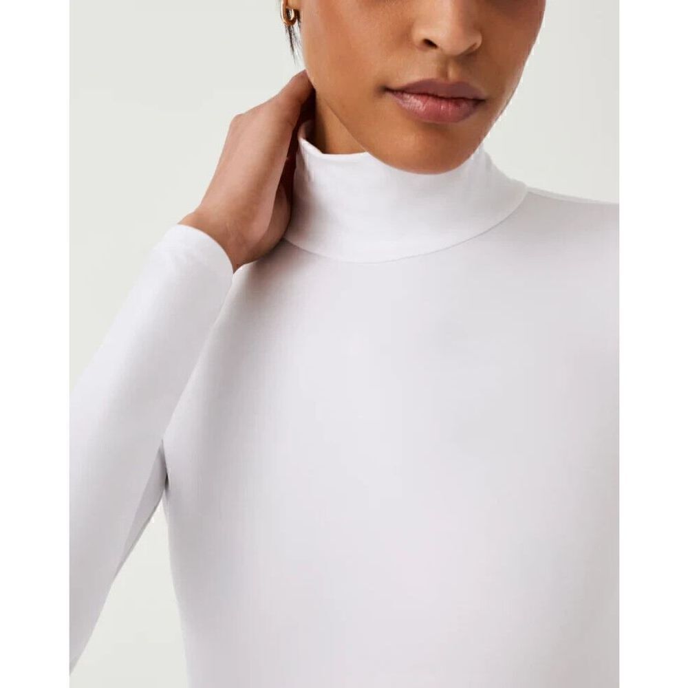 NEW Spanx Suit Yourself Long Sleeve Turtleneck Thong Bodysuit In White Size 1X - Picture 6 of 6